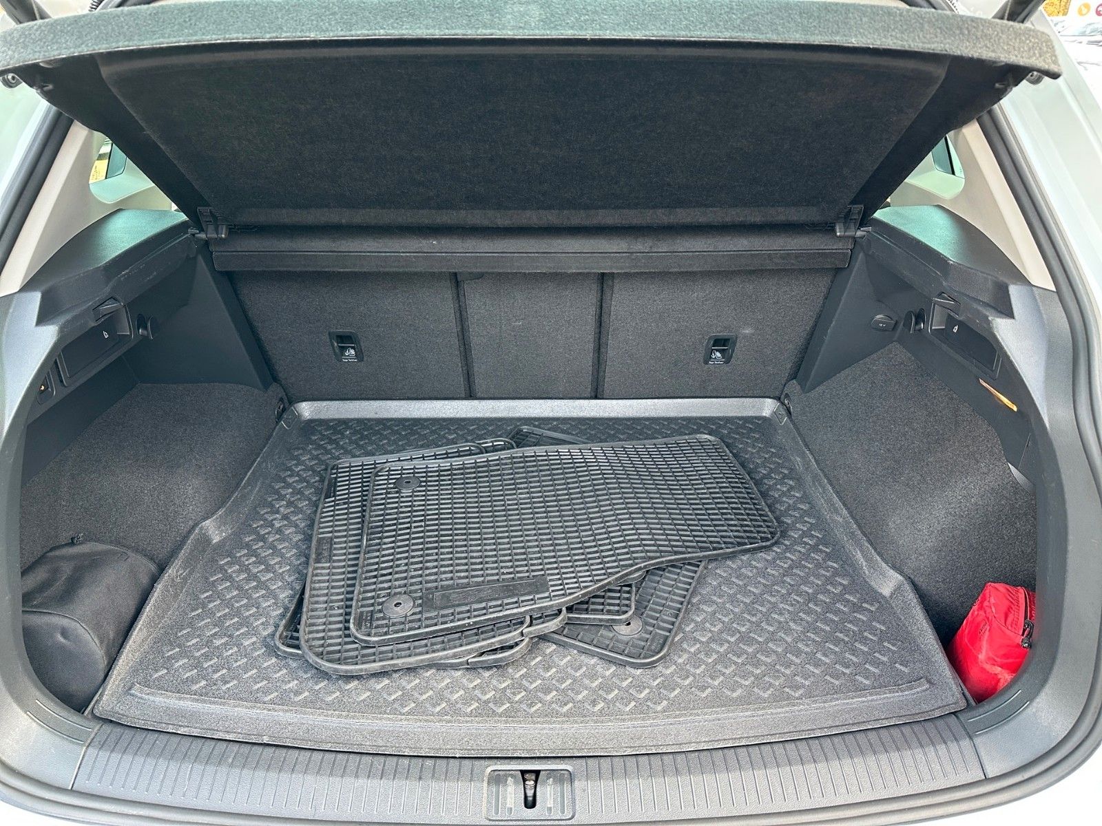 Volkswagen Tiguan 2.0 TDI DSG Highline Pano Ahk Navi Lhz – Bild 6