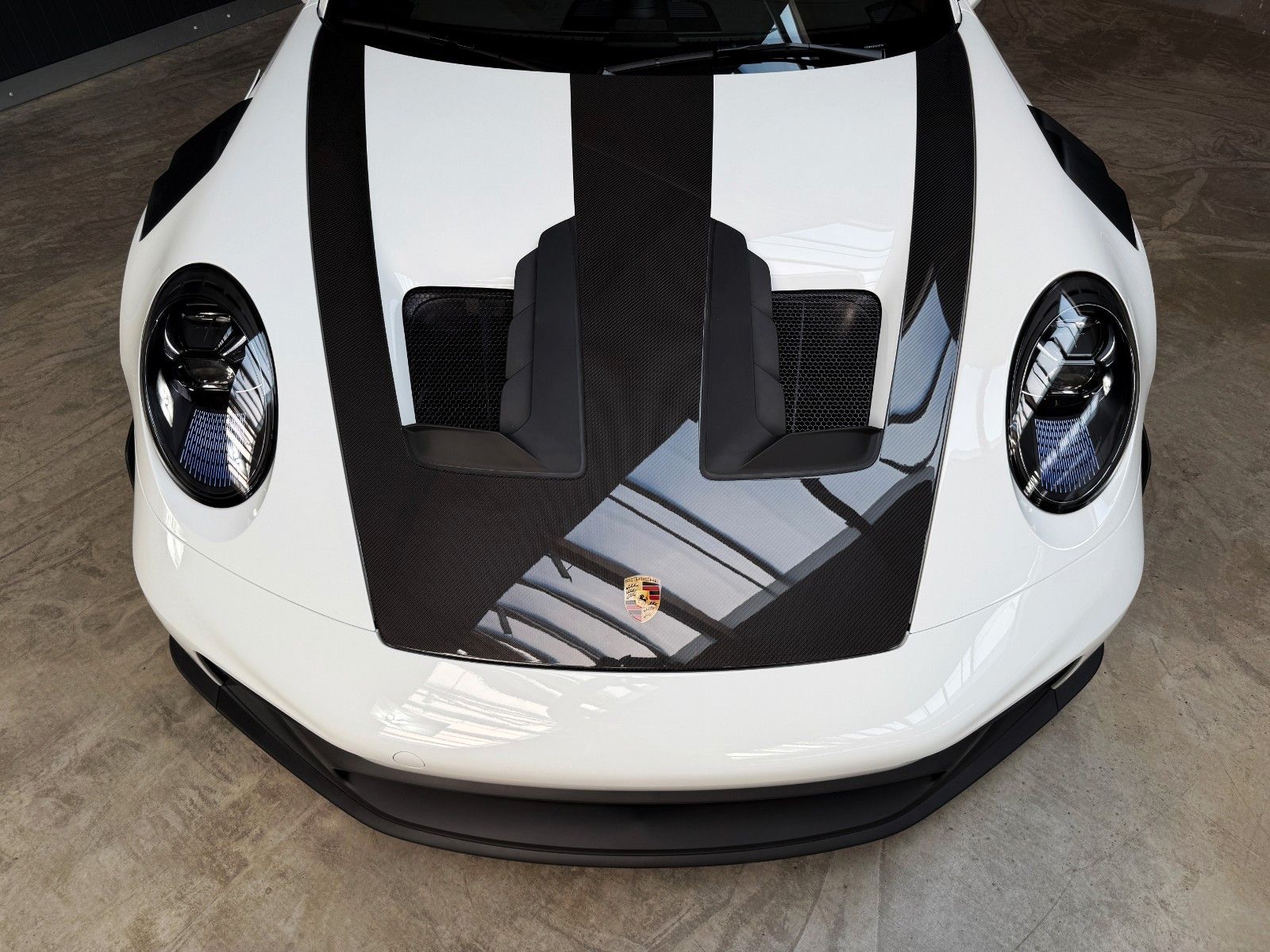 Fahrzeugabbildung Porsche 992 GT3RS + Weissach + PCCB + Clubsport + Magnes