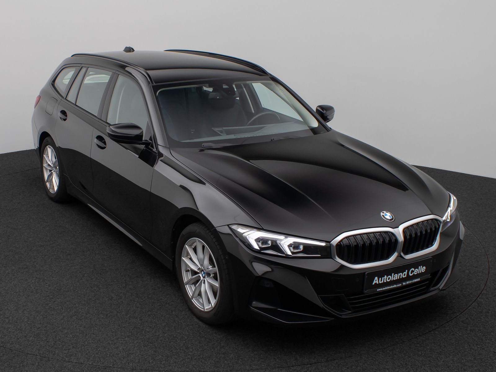 Fahrzeugabbildung BMW 320d Kamera DAB HiFi Leder Komfort Sport LED
