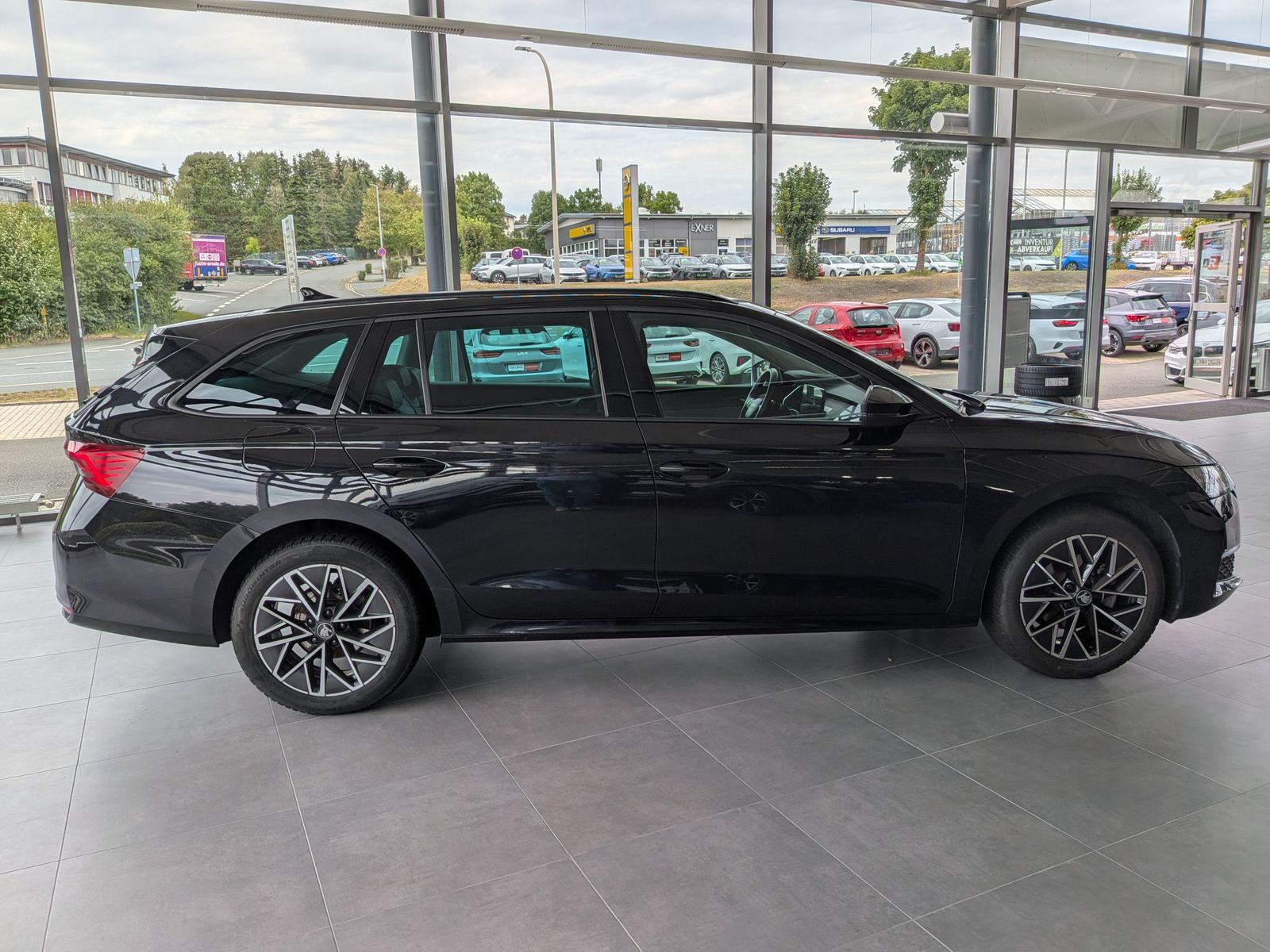 Fahrzeugabbildung SKODA Octavia 1.5TSI mHEV DSG ACC Style AHK 17" 5J-Gar