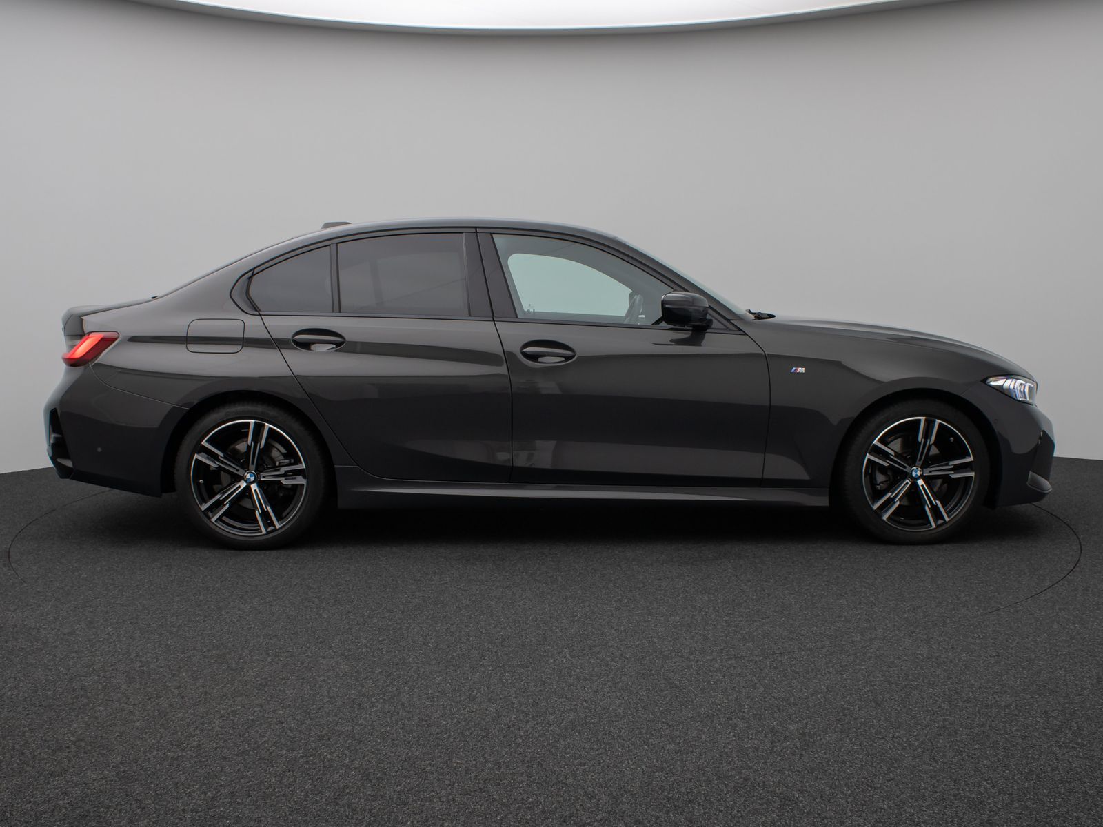 Fahrzeugabbildung BMW 320d  xD M Sport Kamera DAB HiFi Stop&Go Komfort
