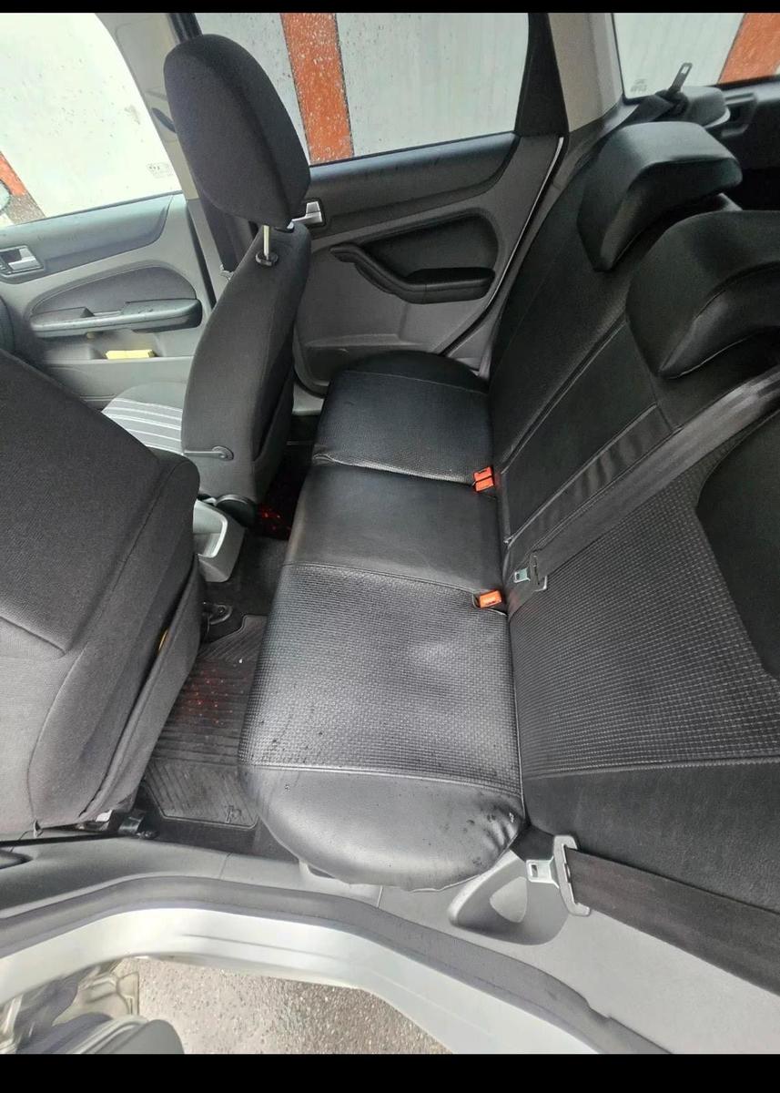 Ford Focus 2009 — photo 7