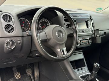 Volkswagen Tiguan - 9