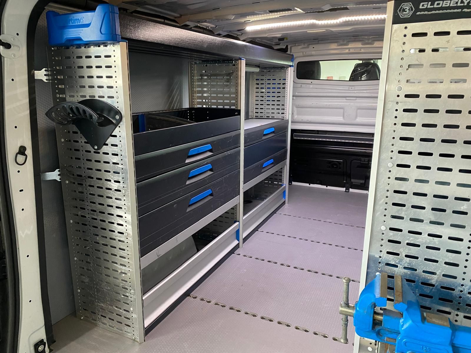Fahrzeugabbildung Renault Trafic L2H1 2.0 dCi 145/Navi/Klima/AHK/STHZG/