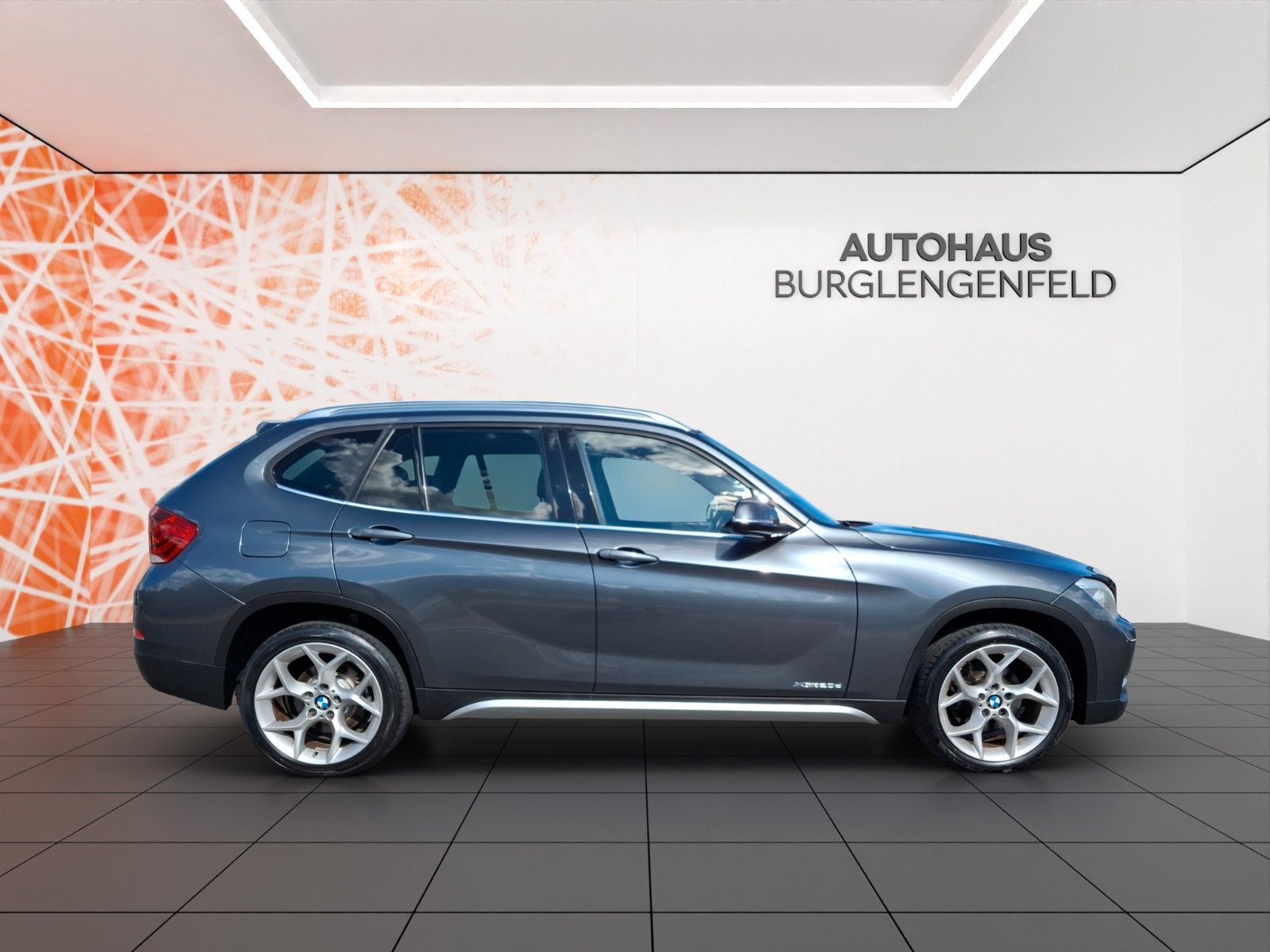 Fahrzeugabbildung BMW X1 xDrive 20 d ! LEDER ! NAVI ! KAMERA ! PANO !