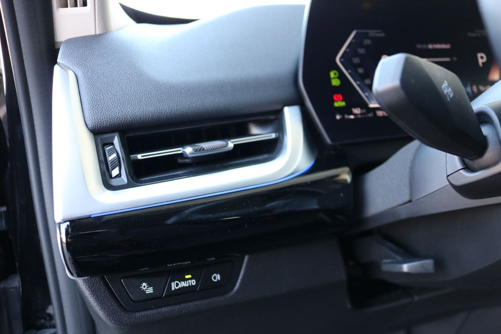BMW X1 sDrive18d*Neues Modell*Premium Plus*LED* foto 7