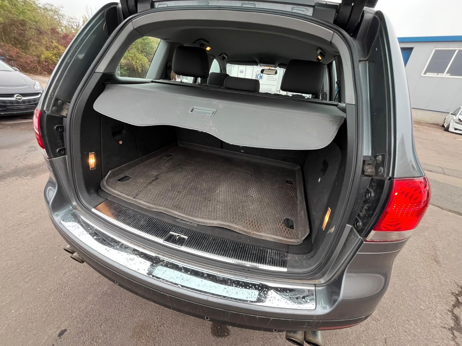 Volkswagen Touareg 2004 — photo 29