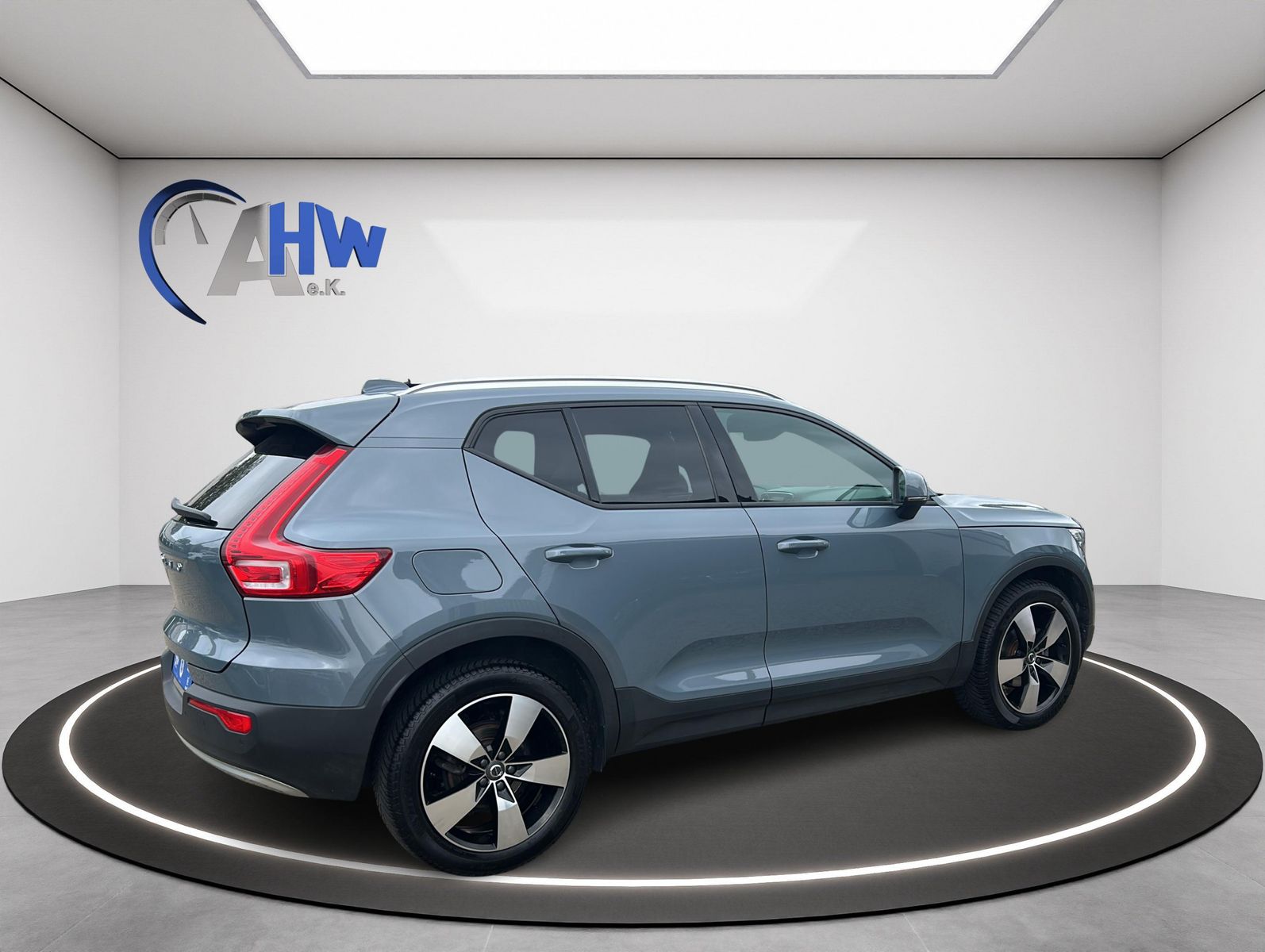 Fahrzeugabbildung Volvo XC40 D3 Geartronic Momentum Pro