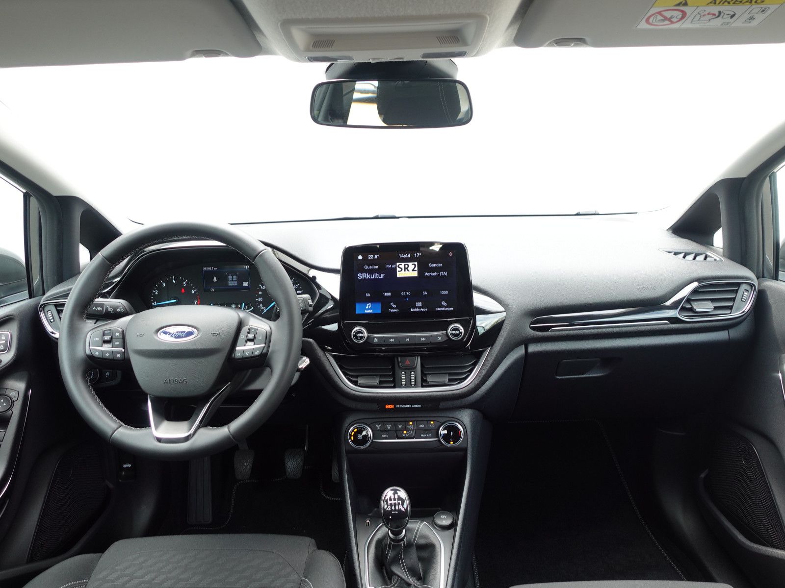 Fahrzeugabbildung Ford Fiesta 1,0 EcoBoost Titanium AHK,PDC,Kamera,LED
