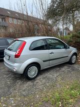 Ford Fiesta 1.4 16V Ghia Ghia - Ford Fiesta aus 2007: 1.4