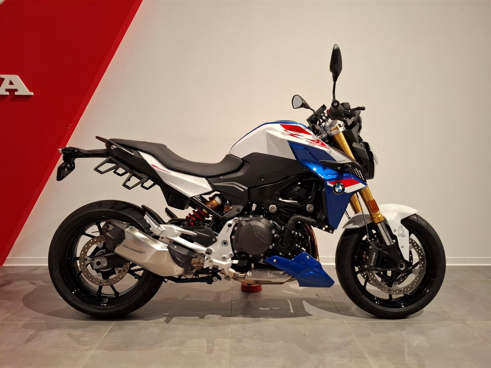 BMW F 900 R Style Sport alle 4 Pakete