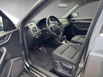 Audi Q3 2.0 TDI quattro s tronic design *LED*NAVI*SHZ