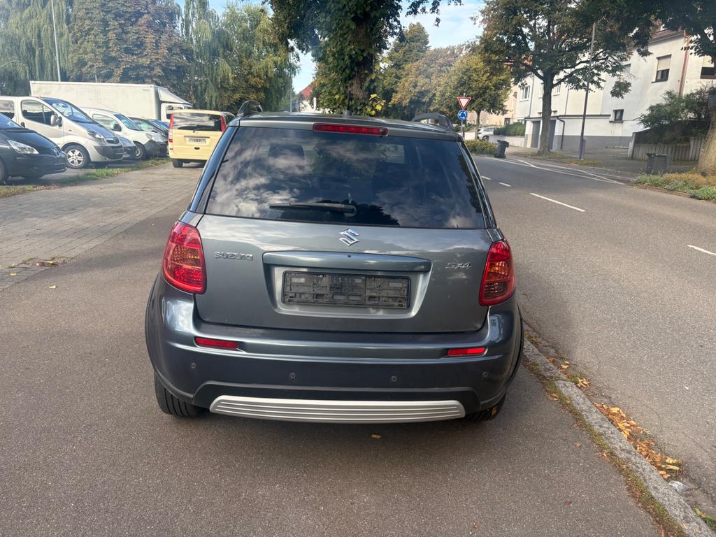 Suzuki SX4