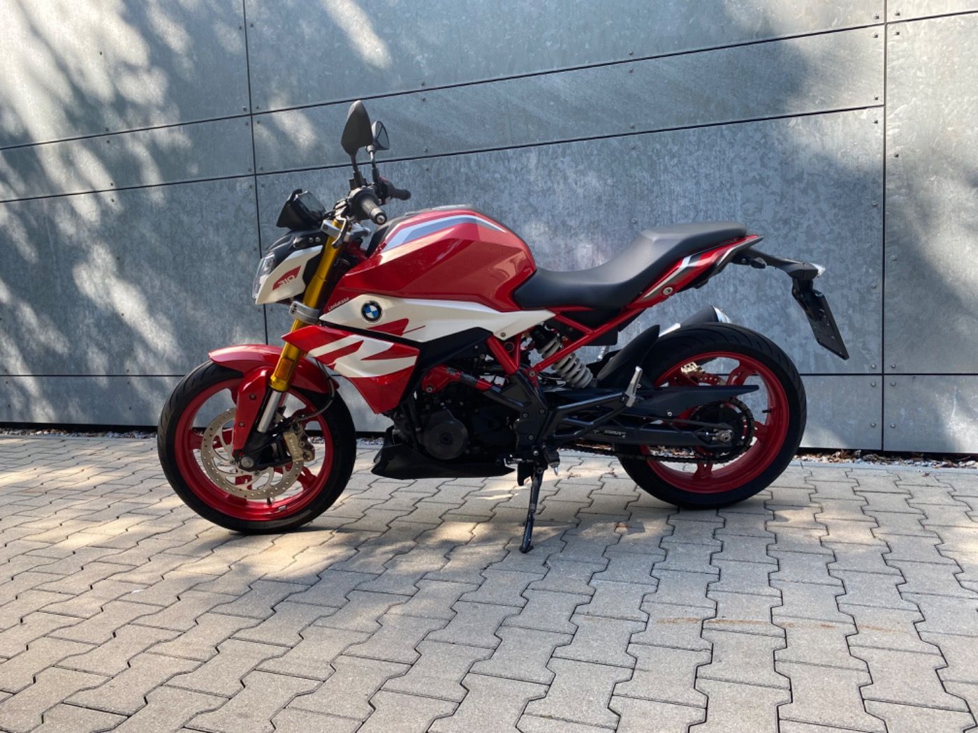 Fahrzeugabbildung BMW G 310 R