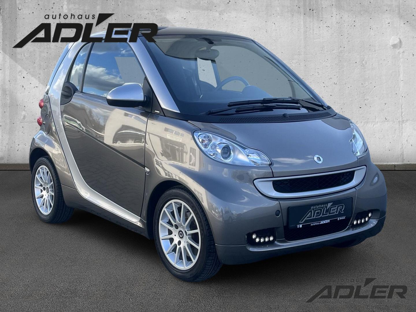 Smart fortwo coupe Micro Hybrid Drive 52kW NAVI LED