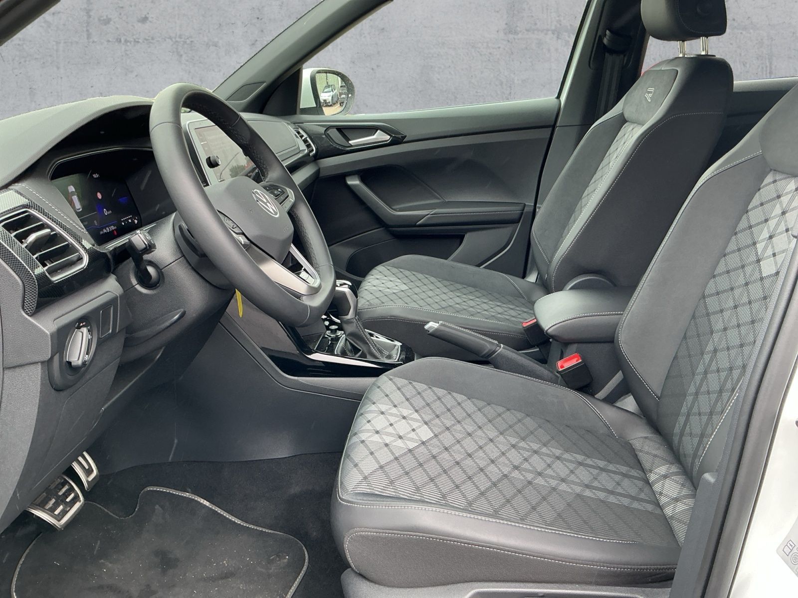 Volkswagen T-Cross - Bild 12