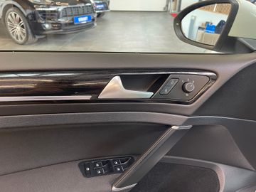 Volkswagen Golf VII Lim. Highline 1.5 TSI *1.HAND*LED*AHK*