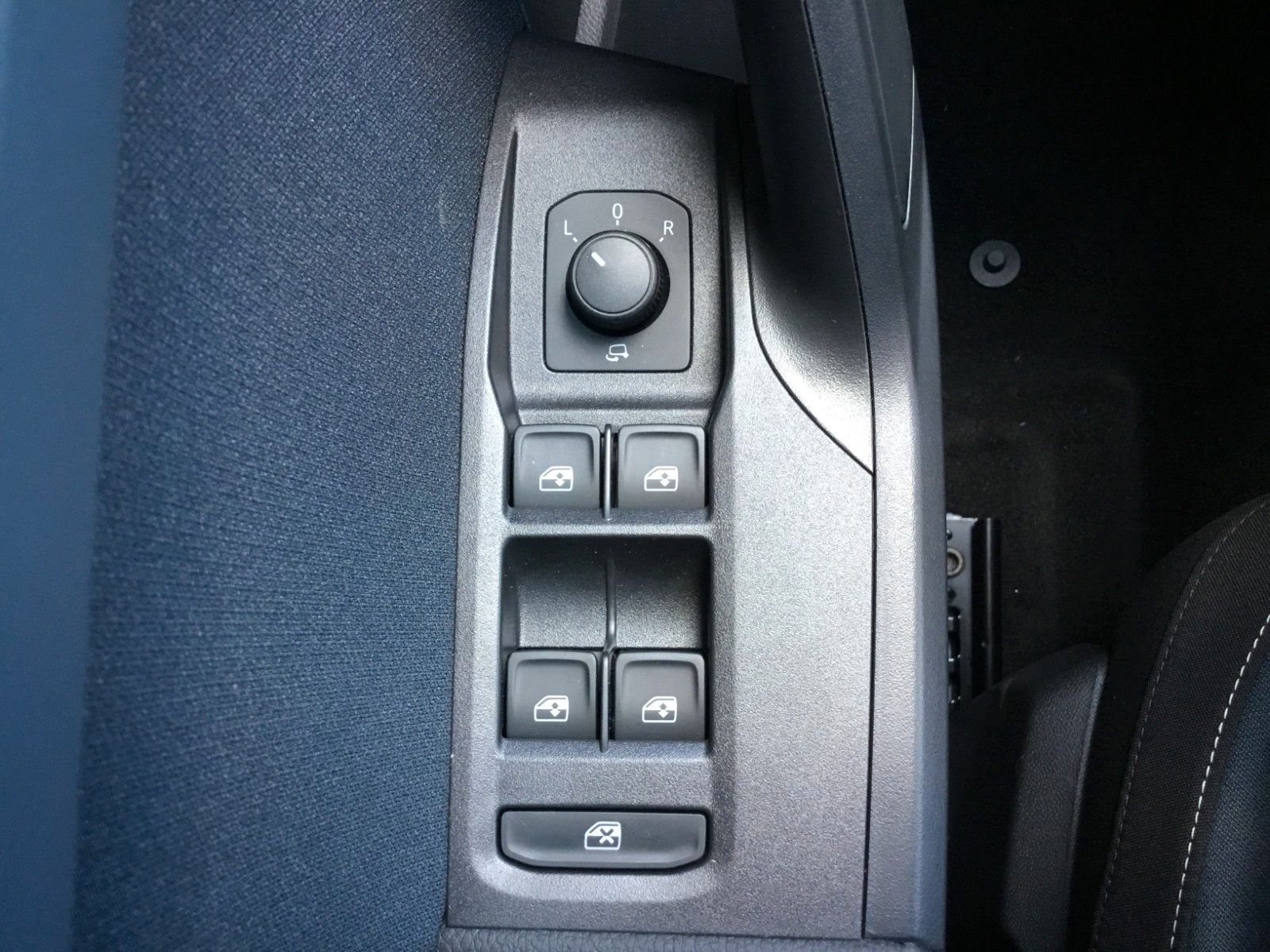Fahrzeugabbildung SEAT Arona 1.0 TSI Style DSG+AHK+ACC+Navi+Kamera