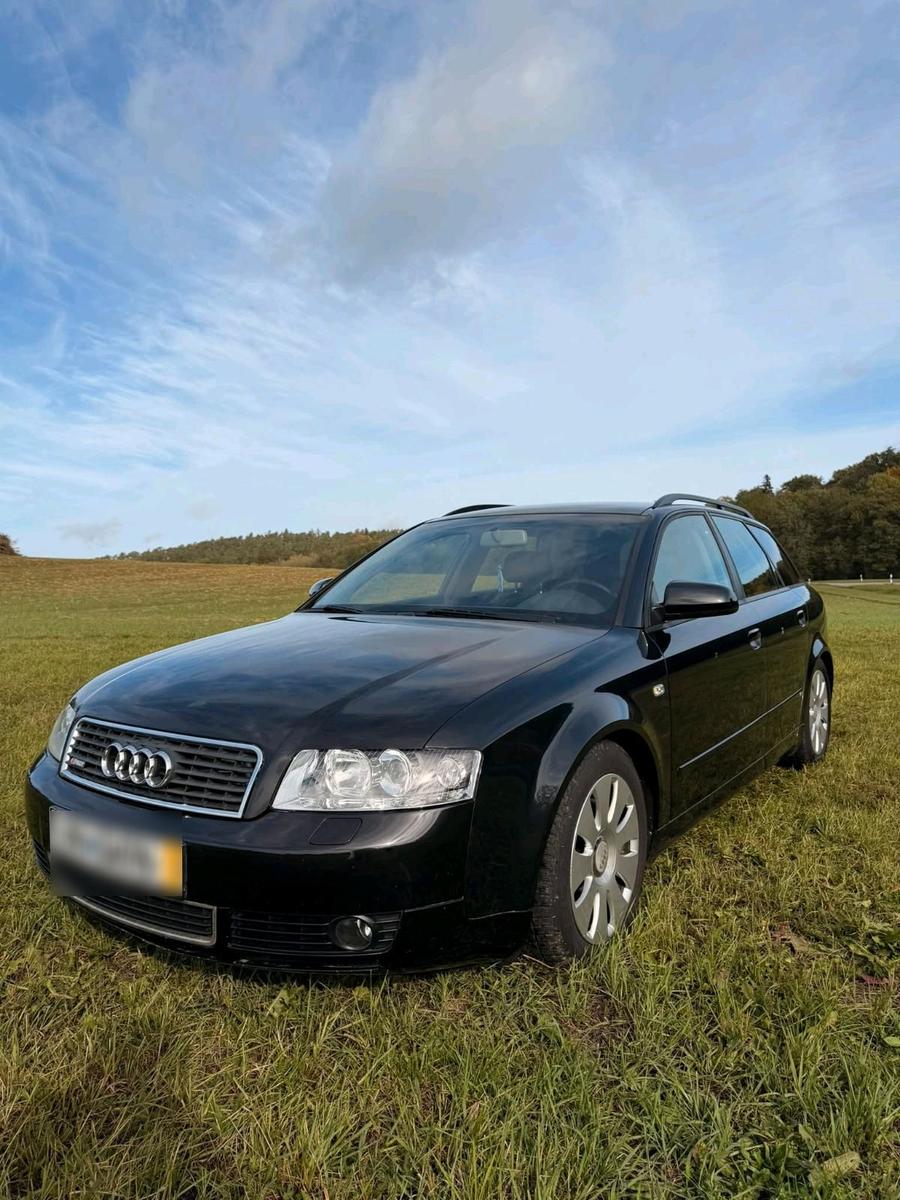 Audi A4 2004 — interior