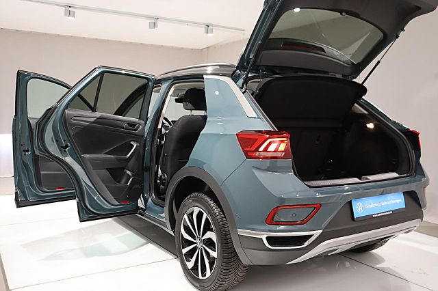 T-Roc Style 1.5 l TSI DSG ACC KAMERA SHZ PARKASS
