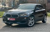 BMW X2 sDrive 20 i Advantage Plus - schwarze BMW X2