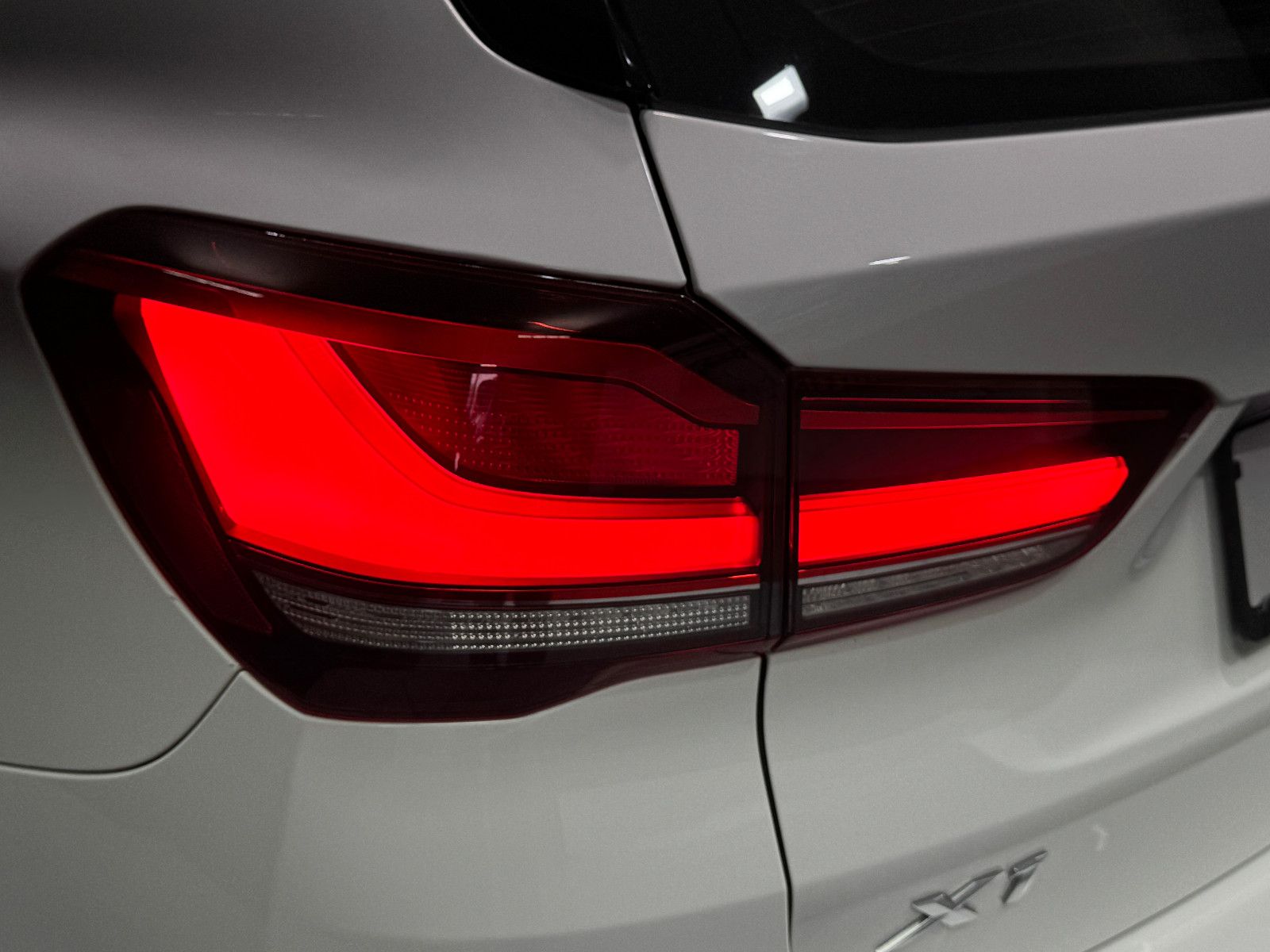 Fahrzeugabbildung BMW X1 xDrive 25e Advantage |AHK|PANO|AUTOMATIK|LED