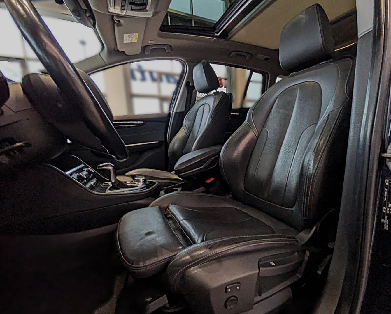 Fahrzeugabbildung BMW 220d Gran Tourer LEDER NAVI HUD PANO LED CAM
