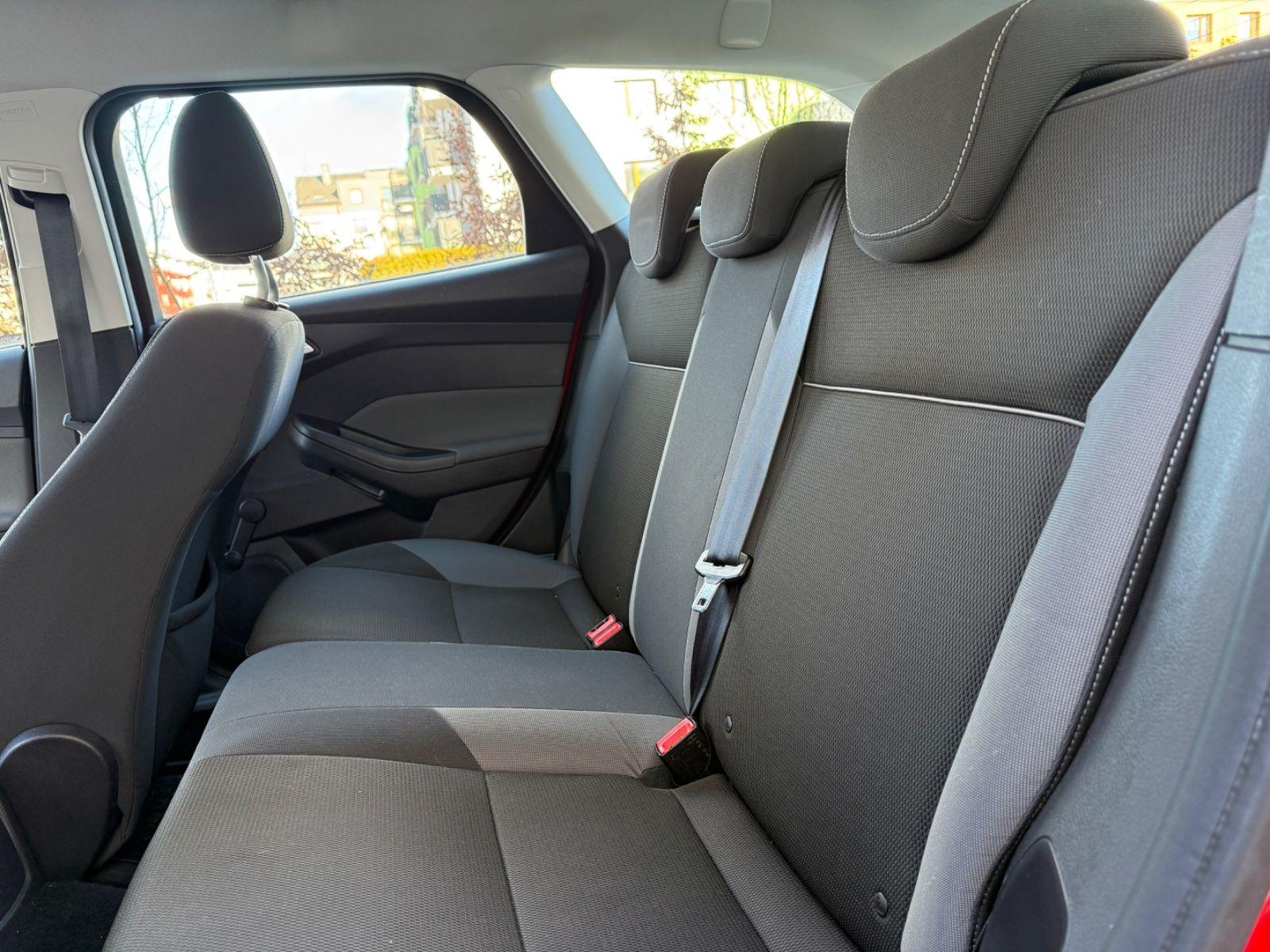 Ford Focus 2013 — фото 15