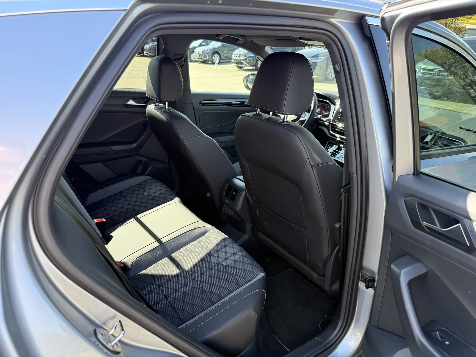 Volkswagen T-Roc R-Line,18-Zoll,IQ-Drive,R.Kam,Kessy,Side., миниатюра 23