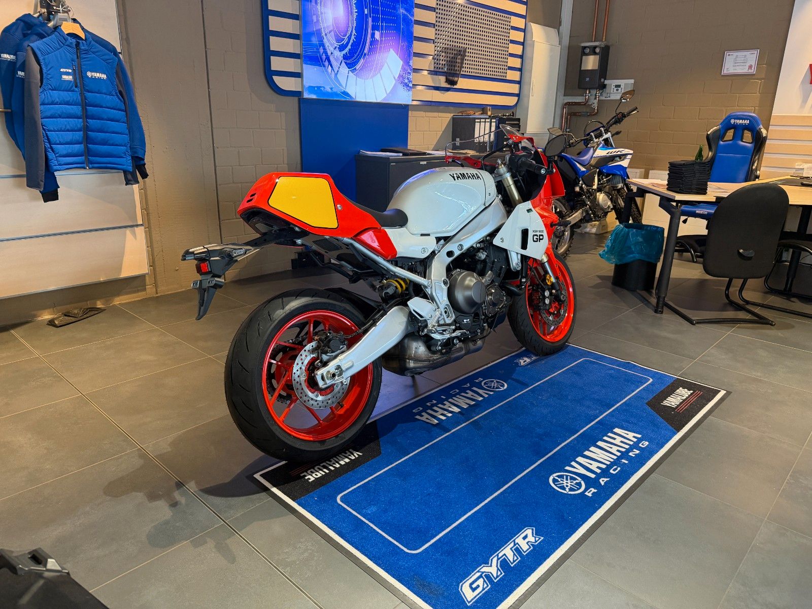 Fahrzeugabbildung Yamaha XSR 900 GP Herbst Deals