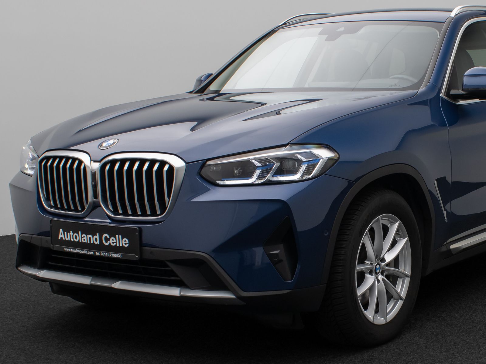 Fahrzeugabbildung BMW X3 xD30d 360°Laser HUD HiFi AHK Komfort Sport