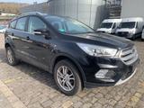 Ford Kuga Cool & Connect AWD Zylinderkopfproblem - Ford Kuga Unfallwagen