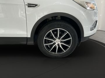 Ford Kuga - 12