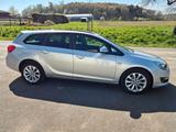 Opel Astra Sports Tourer 140PS mit Fahrradträger - Opel Astra: Fahrradträger