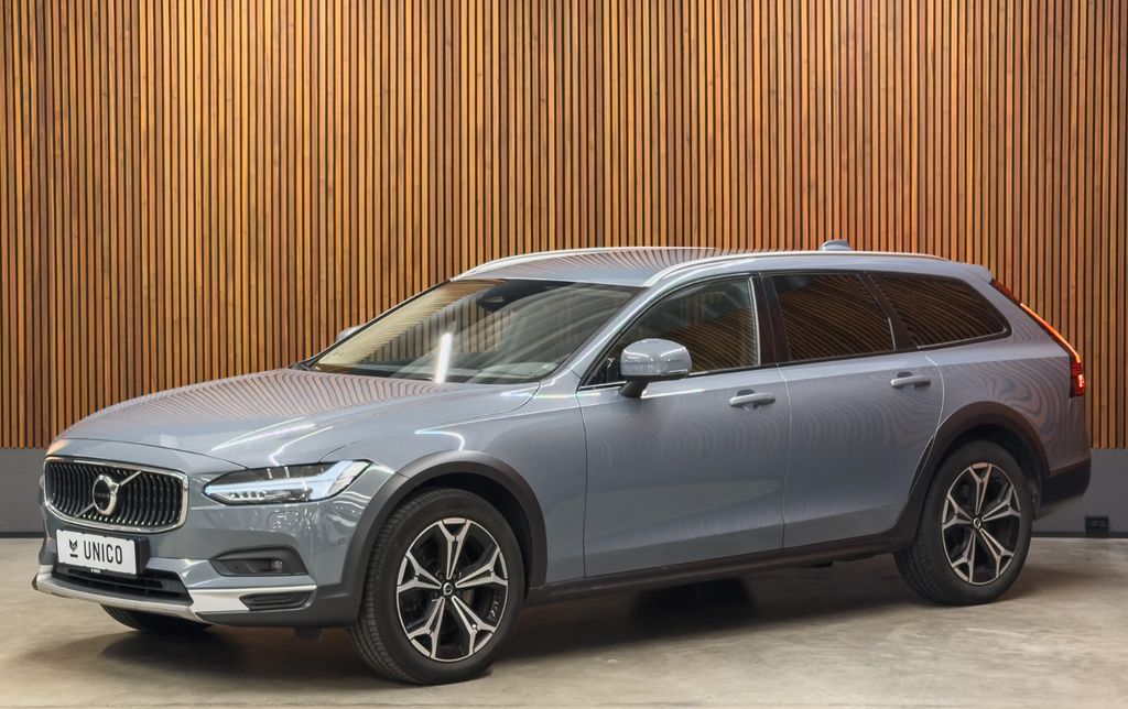 Image of Volvo V90 Cross Country