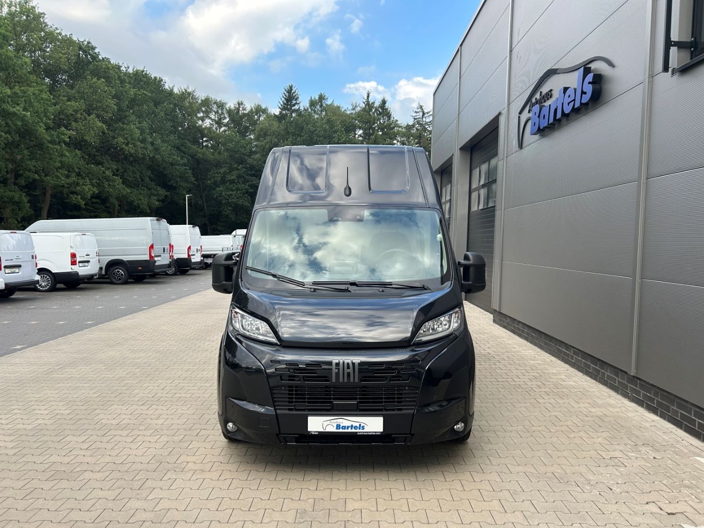Fahrzeugabbildung Fiat Ducato H3 Kastenwagen 35 L4H3 180 Multijet Maxi
