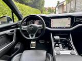 Volkswagen Touareg 340PS/R-Line/Allradlenk/Blackline/AHK - Volkswagen Touareg mit Benzin-Antrieb: Geländewagen, Automatik