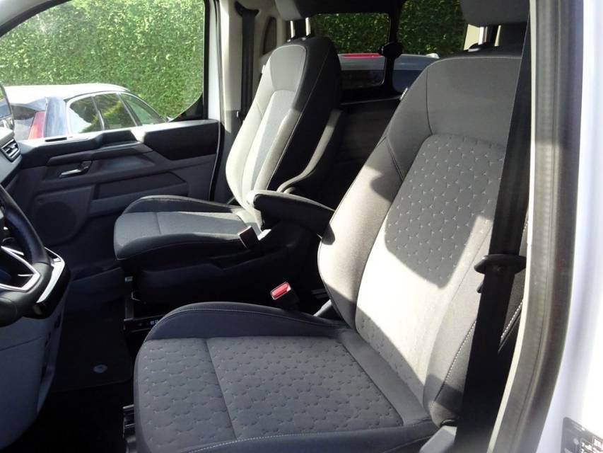 Fahrzeugabbildung Ford Tourneo Custom Bus 2.0 EcoBlue 320 L1 Titanium