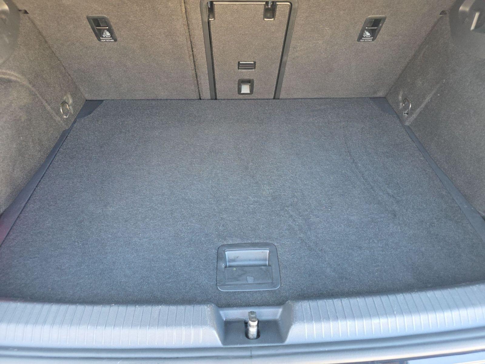 Volkswagen Golf VIII 1.5 eTSI DSG R-Line Navi LED Heckleuch, миниатюра 6