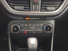 FORD Fiesta Titanium 125 PS Automatik #LED #WINTERP. FORD Fiesta Titanium 125 PS Automatik #LED #WINTERP.