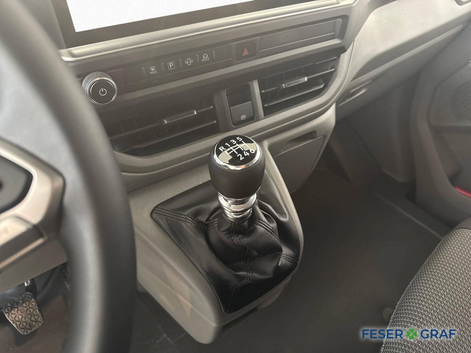 Volkswagen T7 Kombi - Bild 10