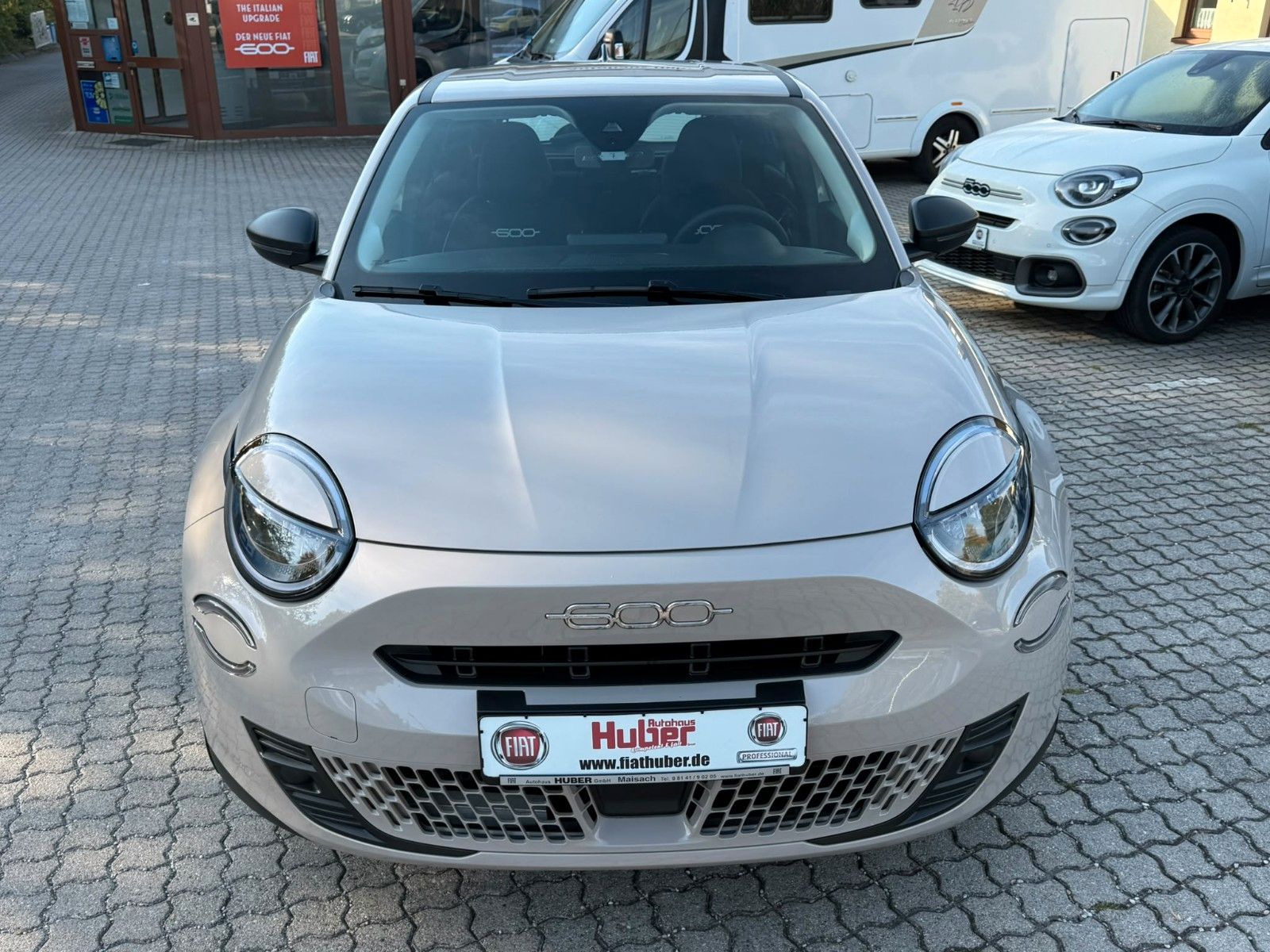 Fiat 600 Hybrid 125-Jahre-Edition imagem 2