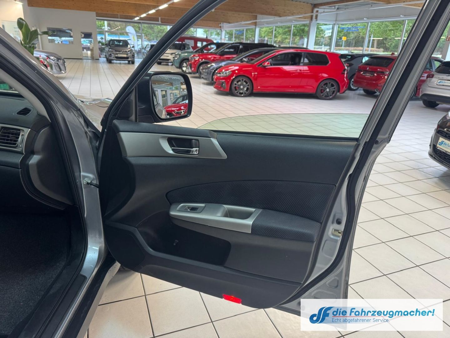 Fahrzeugabbildung Subaru Forester Comfort Xenon Alu Klima el.SP *EXPORT