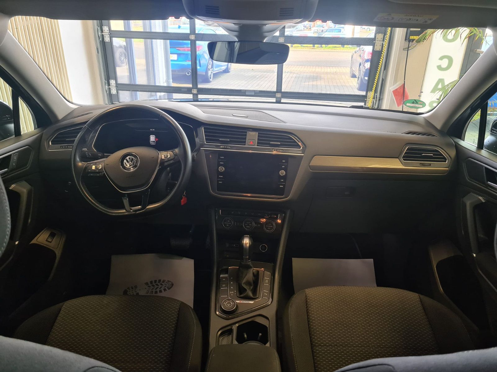 Fahrzeugabbildung Volkswagen Tiguan Allspace Comfortline 4Motion / NAVI / AHK