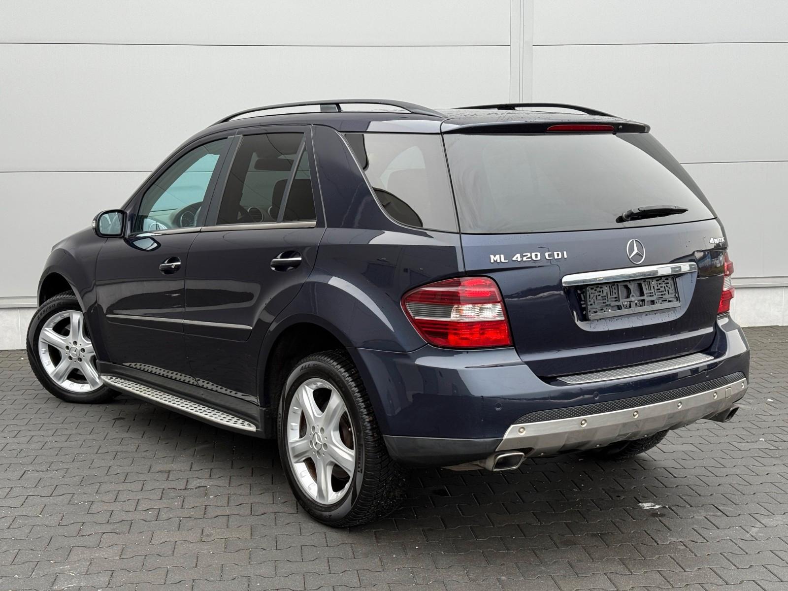 MERCEDES-BENZ ML 420 CDI V8 4.0 306ch 4MATIC - CUIR - TOIT OUVRANT - SIÈGES VENTILÉS - SUSPENSION PNEUMATIQUE - ATTELAGE 3,5T