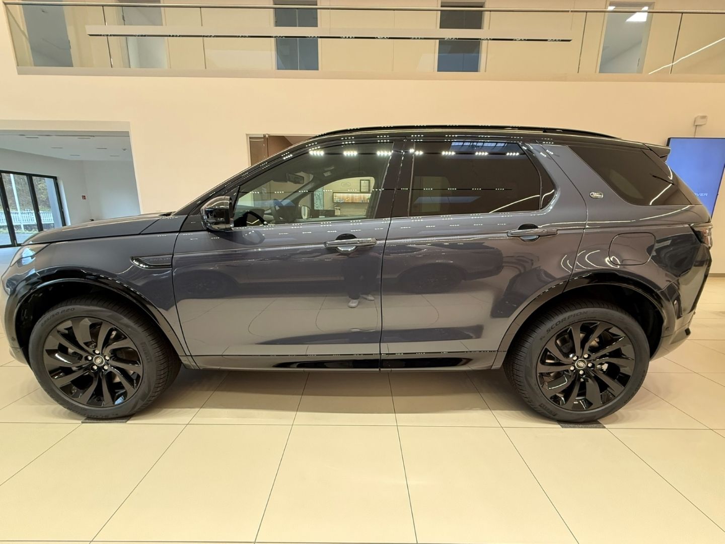 Land Rover Discovery Sport - Bild 4