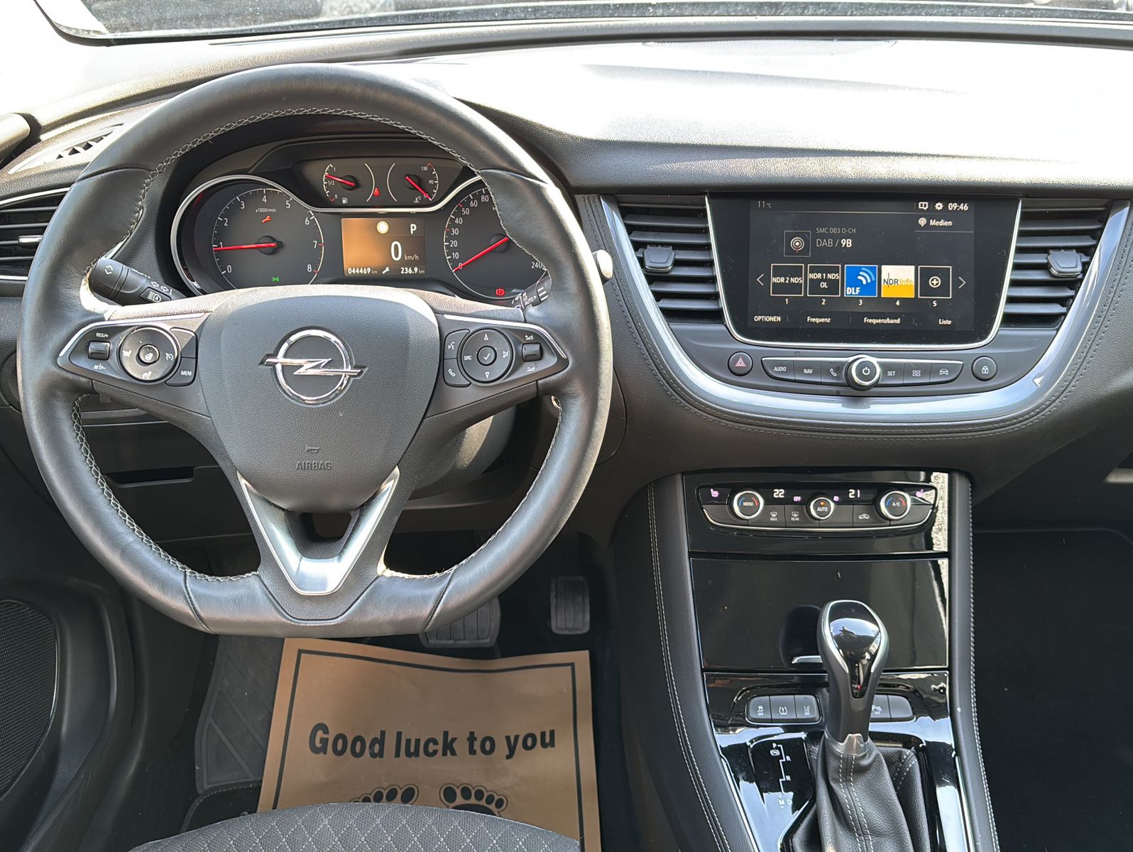 Fahrzeugabbildung Opel Grandland Elegance