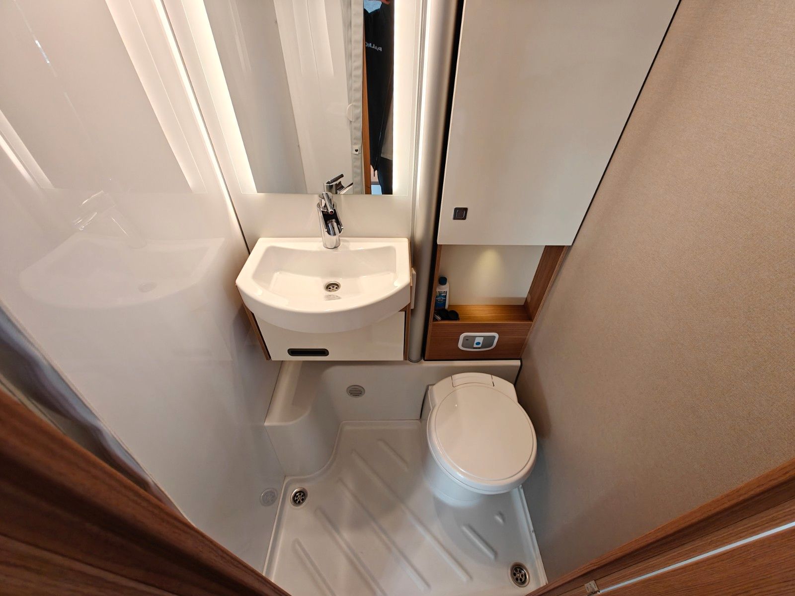 Fahrzeugabbildung Bürstner Lyseo TD Gallery 649 G Harmony Line - Backofen!