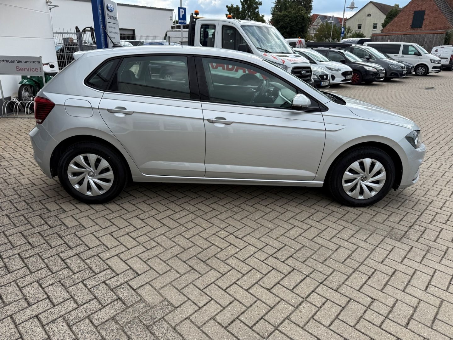 Fahrzeugabbildung Volkswagen Polo VI Comfortline Navi Kurv ACC WLAN DAB SHZ T