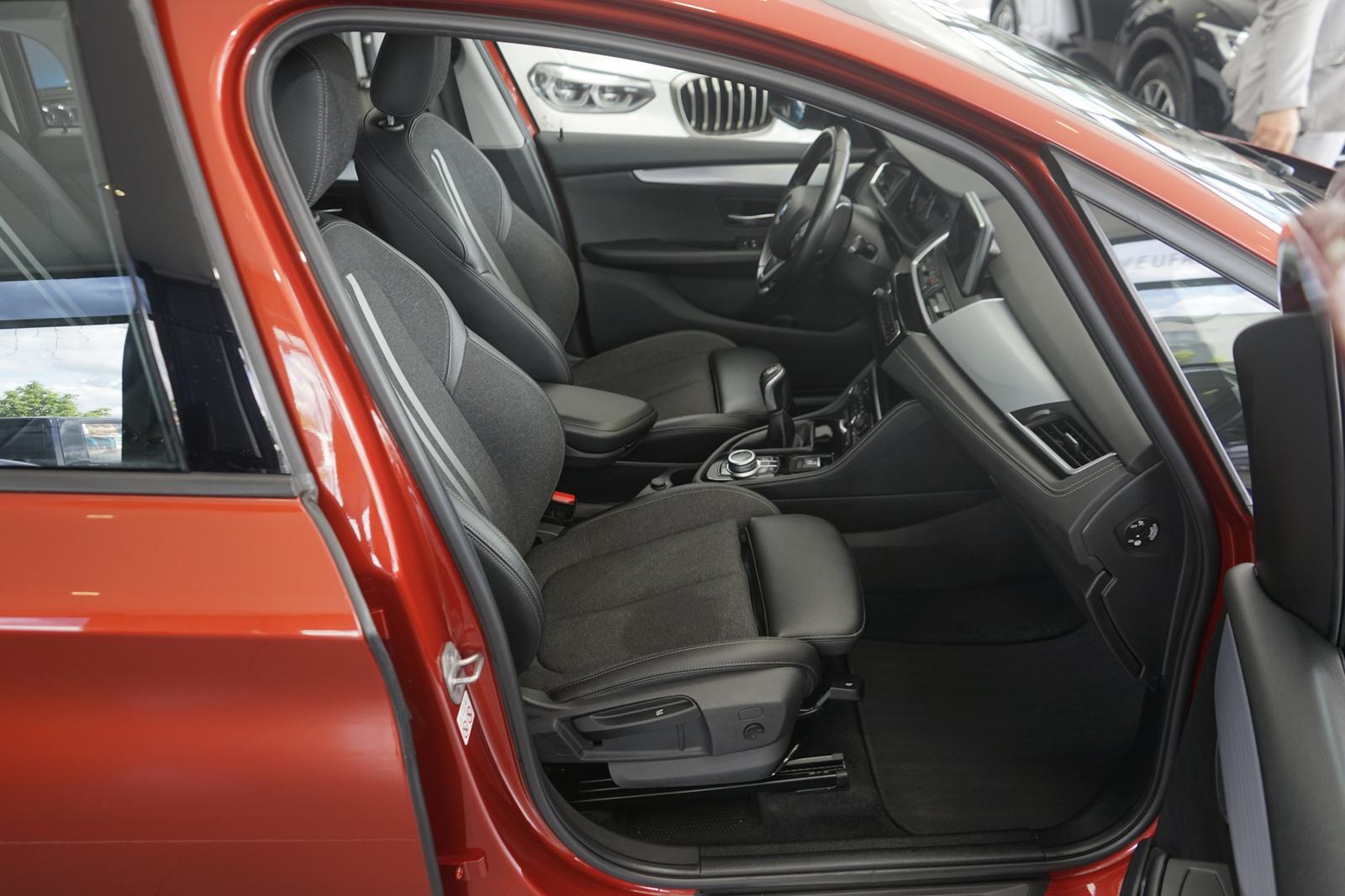 BMW 216 d Sport Line+NAVI+KAMERA+TEMPOMAT+SITZHEIZUNG, миниатюра 13